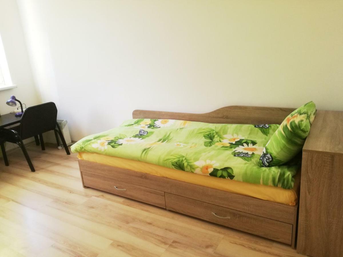 Стаи за гости Дом Градина Вита / Guest Rooms “House Vita Garden” София Екстериор снимка