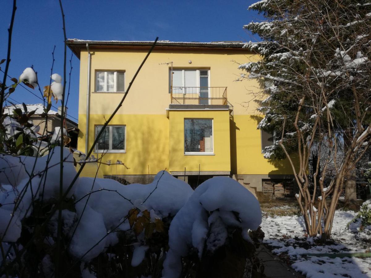 Стаи за гости Дом Градина Вита / Guest Rooms “House Vita Garden” София Екстериор снимка