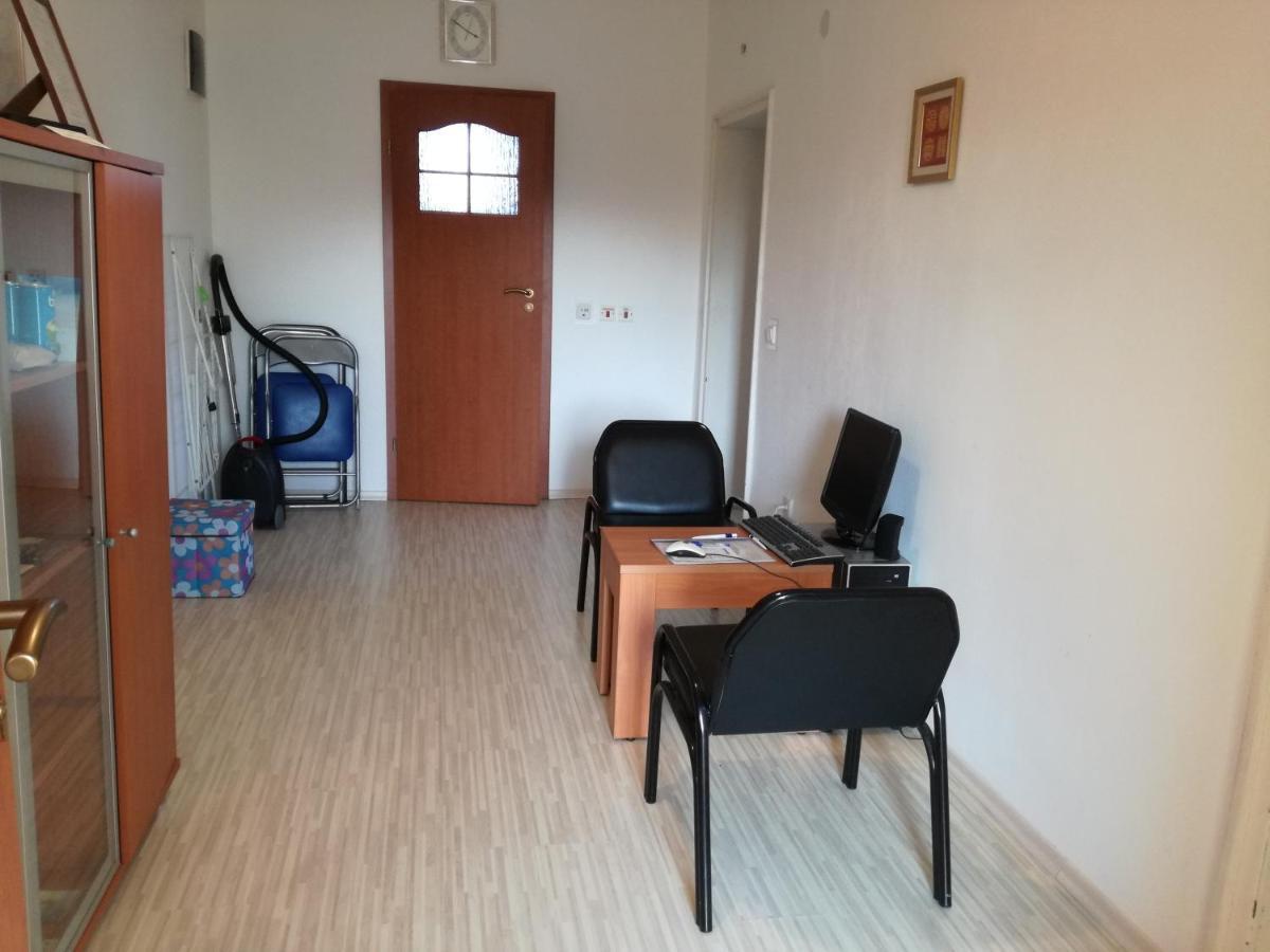 Стаи за гости Дом Градина Вита / Guest Rooms “House Vita Garden” София Екстериор снимка